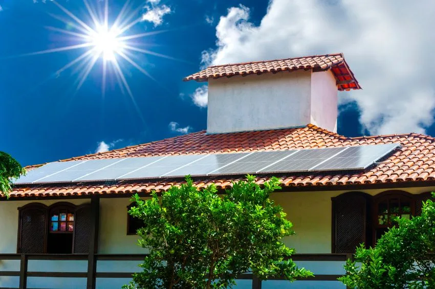 Canal Solar - Justiça manda Energisa ressarcir em dobro ICMS cobrado indevidamente na energia solar