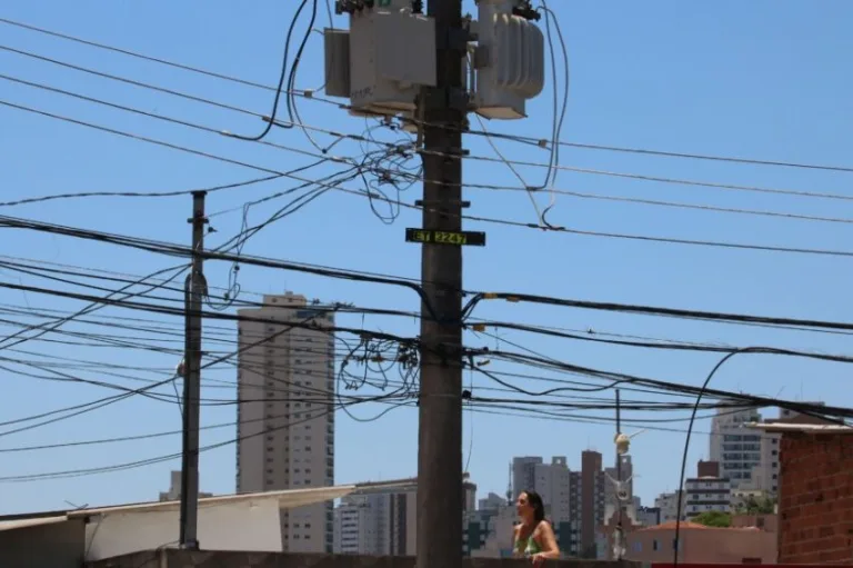 Pressionada, Enel anuncia investimento bilionário em redes subterrâneas