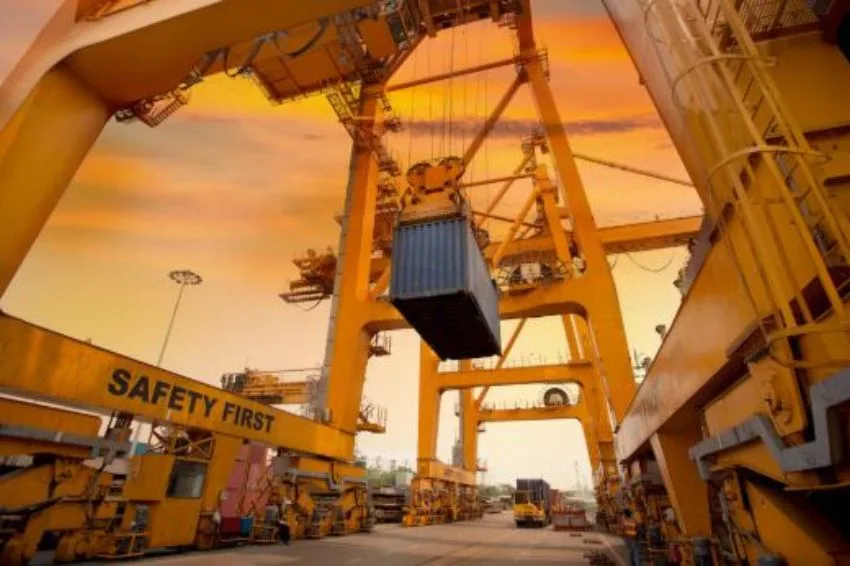 Cotas de importação de módulos solares para usinas acima de 5 MW