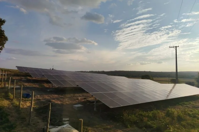 Curtailment e inversão de fluxo levam a retração de 29% no mercado de energia solar no Brasil