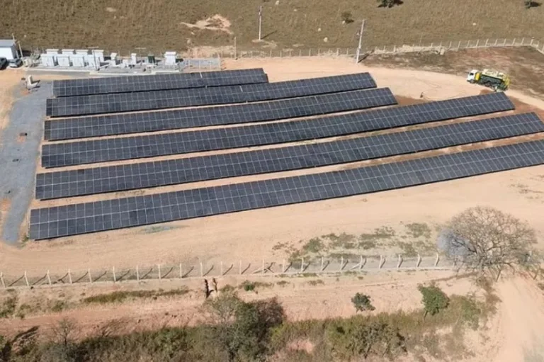 Canal Solar - Menor cidade do Brasil vira laboratório de microrrede solar com baterias
