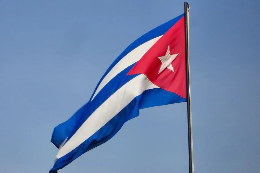 Cuba decide vender kits solares, mas custo barra acesso popular