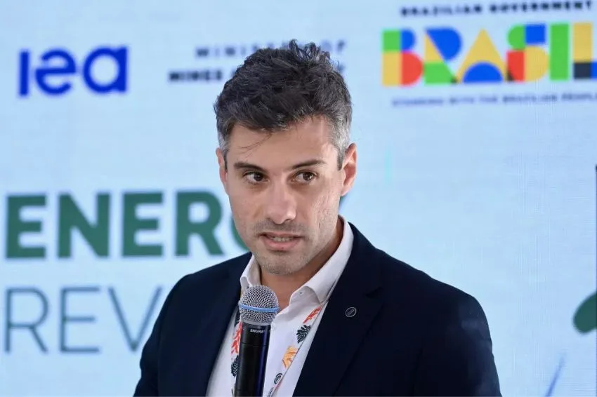 Canal Solar - Gustavo Ataíde asume cargo de secretario ejecutivo del Ministerio de Minas y Energía.