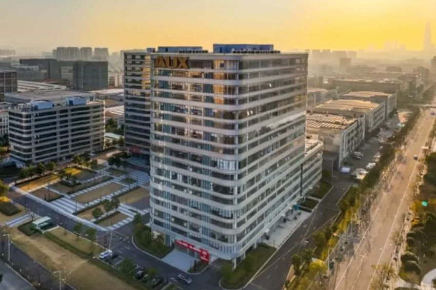 Nova fábrica da AUXSOL terá produção anual de até 1 milhão de inversores Fonte: https://canalsolar.com.br/fabrica-auxsol-producao-1-milhao-inversores/