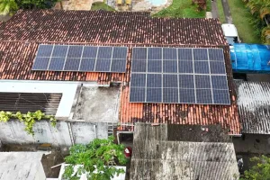 Canal Solar - Projeto quer alterar Lei 14.300 e garantir energia solar gratuita para baixa renda