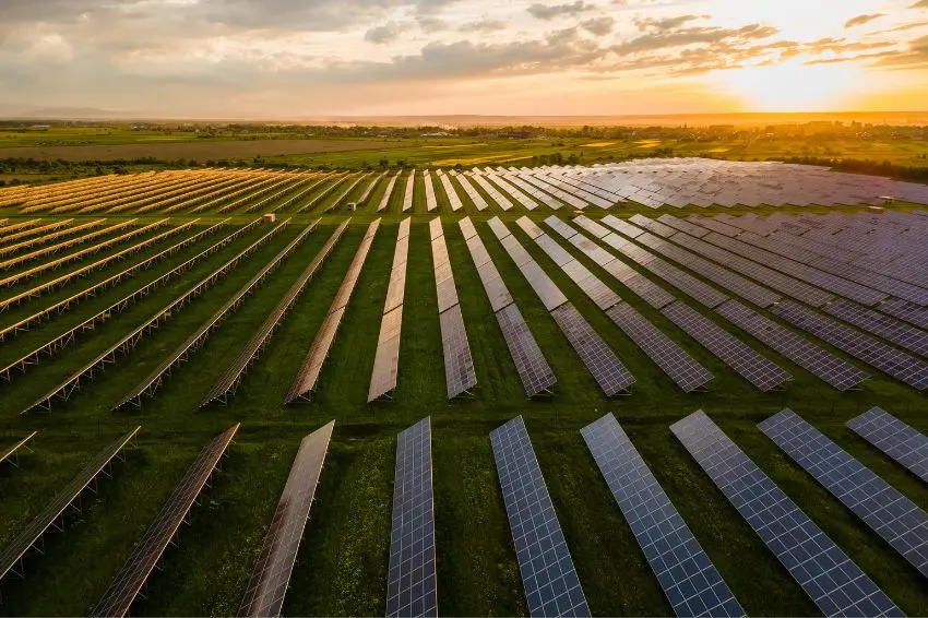 A ilusão da performance em usinas solares: por que apenas monitorar não é suficiente