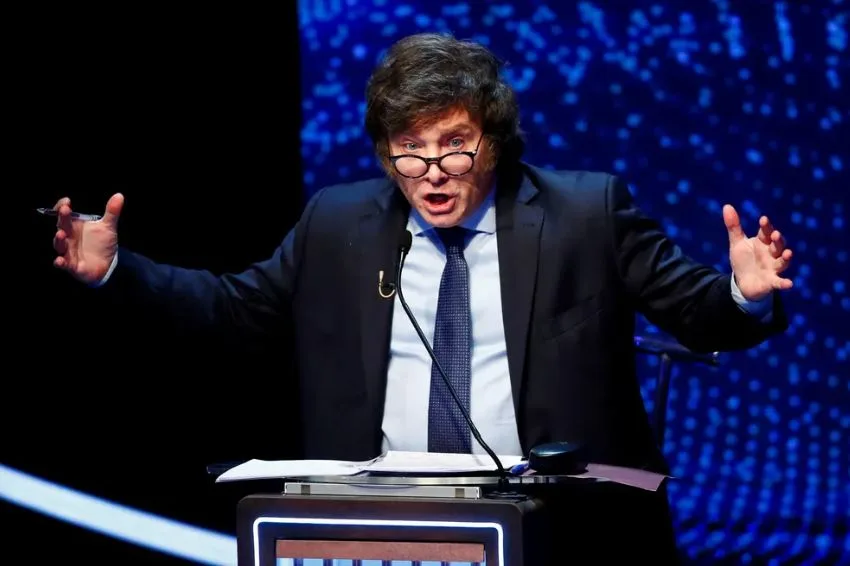 Milei inclui energia renovável em pacote de 90 reformas