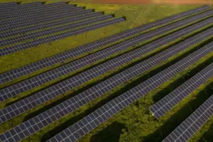 Canal Solar - Análise financeira de sistemas FV+ BESS para redução do uso de diesel em sistemas isolados