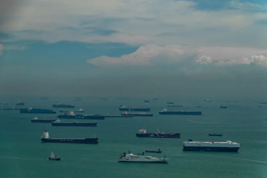 Guerra e alta do petróleo impulsiona investimentos globais em energia solar