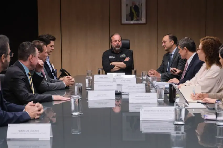 Canal Solar - Governo federal discute reforço do sistema elétrico em Goiás