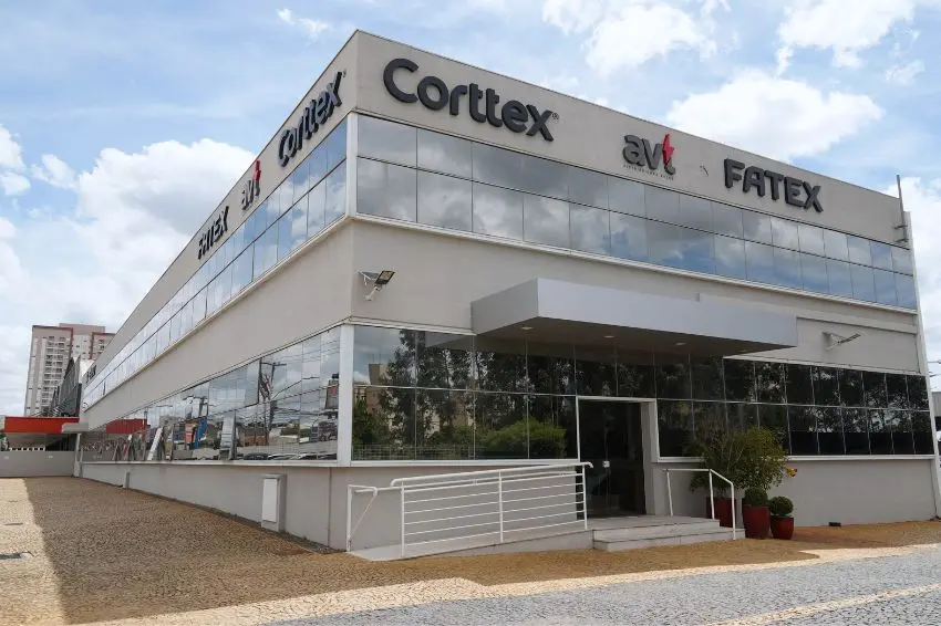 Canal Solar - ZNSHINE Solar expande atuação no Brasil com parceria estratégica