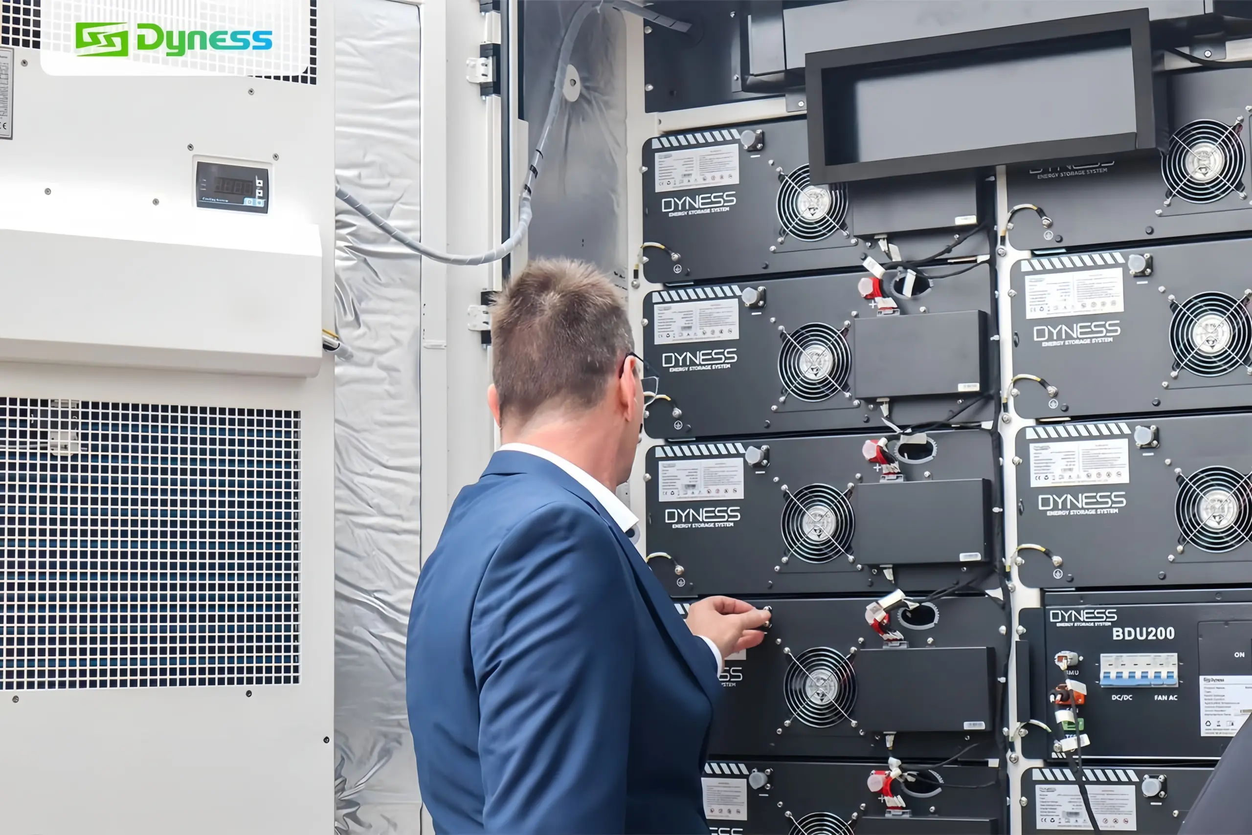 Dyness lança armários BESS all-in-one no mercado brasileiro