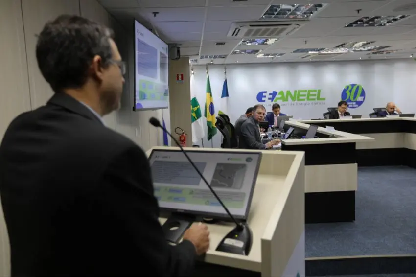 Canal Solar - ANEEL propõe usar créditos não utilizados pela GD para baratear conta de luz