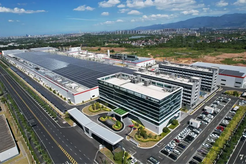 Fábrica de Células da Ronma Solar com Tecnologia 5G, em Jinhua. Foto: Ronma Solar/Divulgação