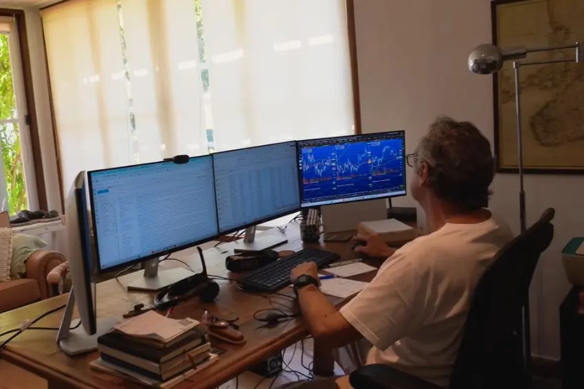 Cansados, moradores trocam apagões pela paz da energia solar com baterias