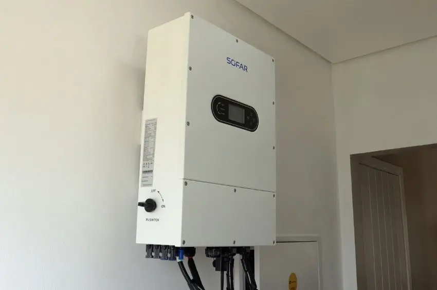 Sofar apresenta case de inversor híbrido split-phase no Brasil