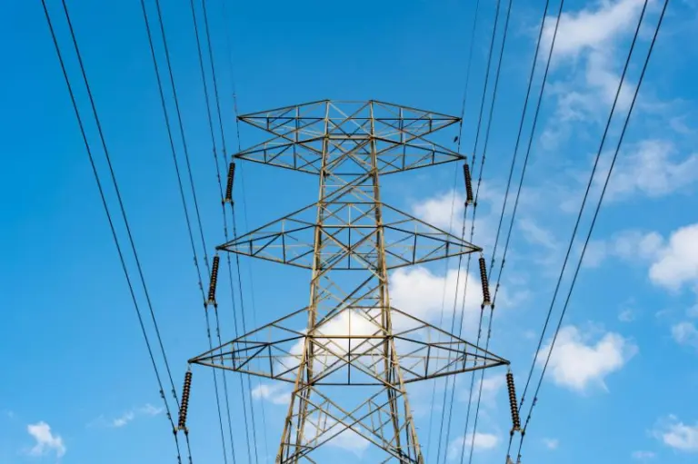 Canal Solar - Distribuidora investe R$ 30 mi em BESS para aumentar confiabilidade da rede