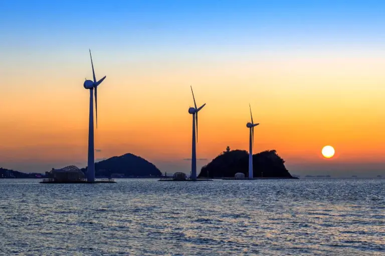 Canal Solar - Governo define distância mínima para instalação de eólicas offshore no Brasil