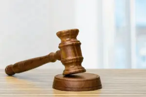 Justiça afasta cobrança de ICMS sobre microgeração solar no Mato Grosso