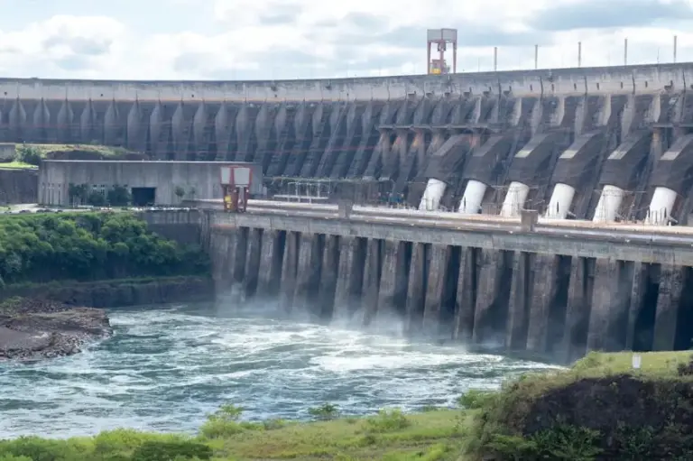 Canal Solar - MME abre consulta pública para revisar regras de exportação de energia