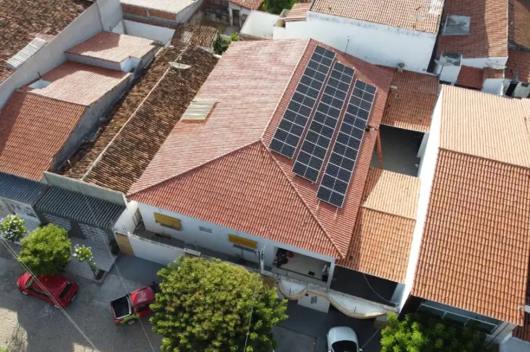 Canal Solar - Quatro cidades já instalaram mais de mil sistemas de GD solar em 2026; saiba quais