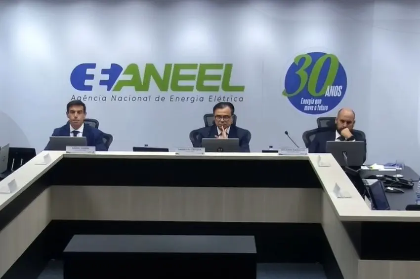 Canal Solar - ANEEL homologa LRCAP e diz não ter competência para rever modelagem do leilão