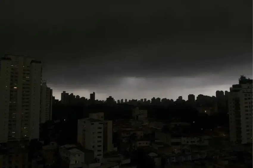 Canal Solar - Apagão de 2001 completa 25 anos do caos das velas ao desafio da transição energética