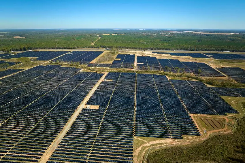 Canal Solar - Brasil já cortou quase 3 GW médios de energia solar e eólica em 2026
