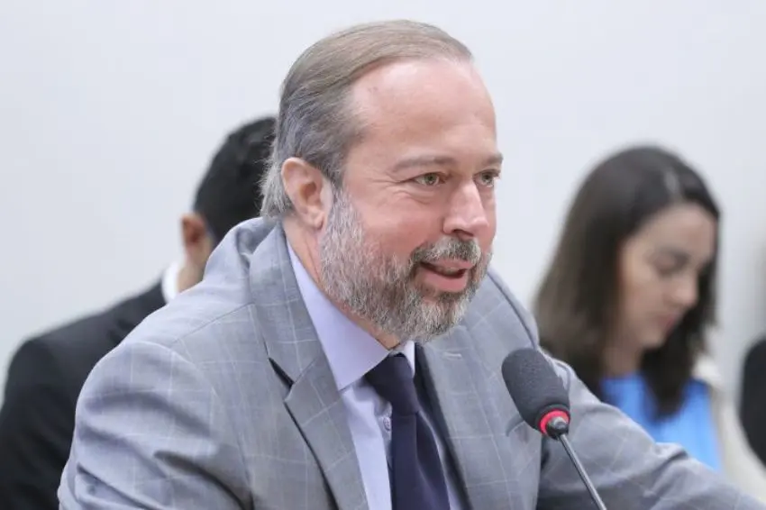 Canal Solar - Câmara convoca Silveira para prestar esclarecimentos sobre antecipação de termelétricas do LRCAP