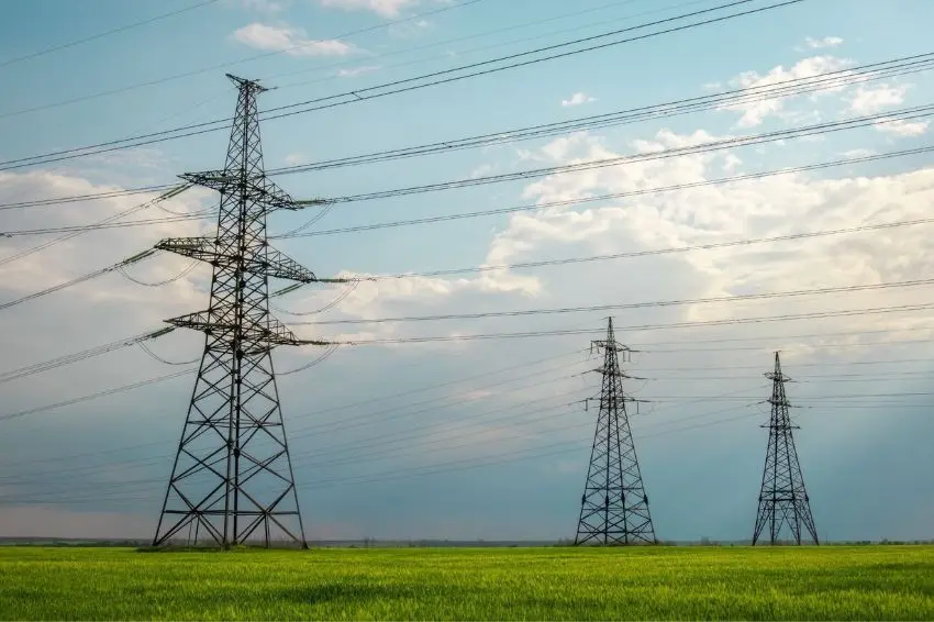 Governo renova concessões e promete modernização da rede elétrica em 13 estados