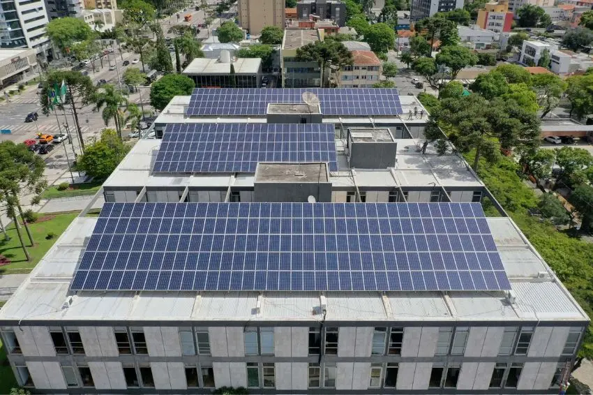 Novas regras de eficiência energética começam a valer para prédios públicos federais em 2027