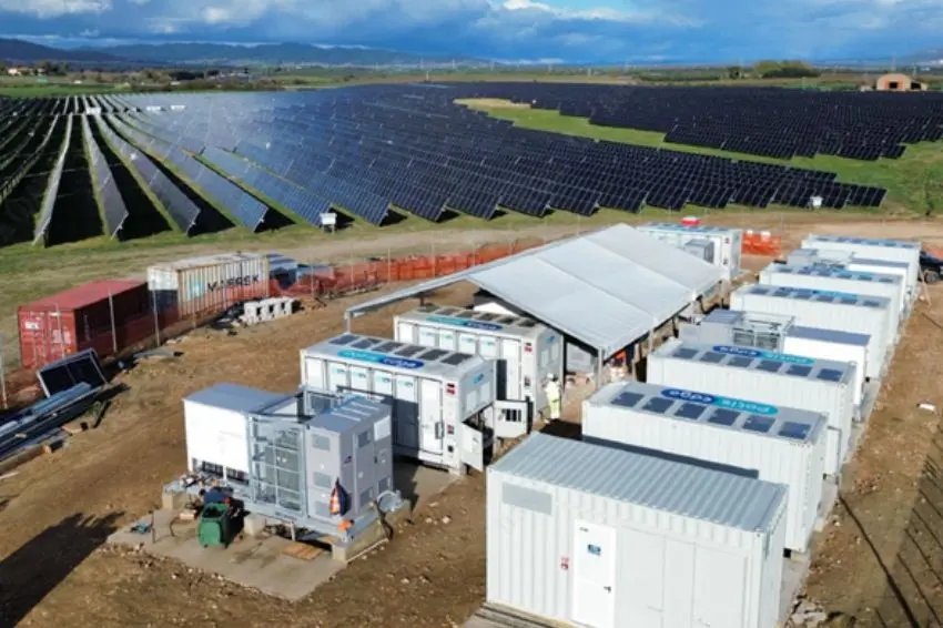 Canal Solar - BESS no LRCAP brasileiro: vantagens frente às termelétricas na expansão da capacidade do sistema elétrico