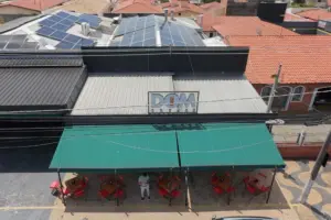 Canal Solar - Bar investe em energia solar e usa economia para ampliar estrutura para a Copa do Mundo