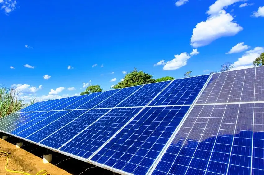 Distribuidoras encontram irregularidades, mas impacto do "gato solar" ainda é limitado