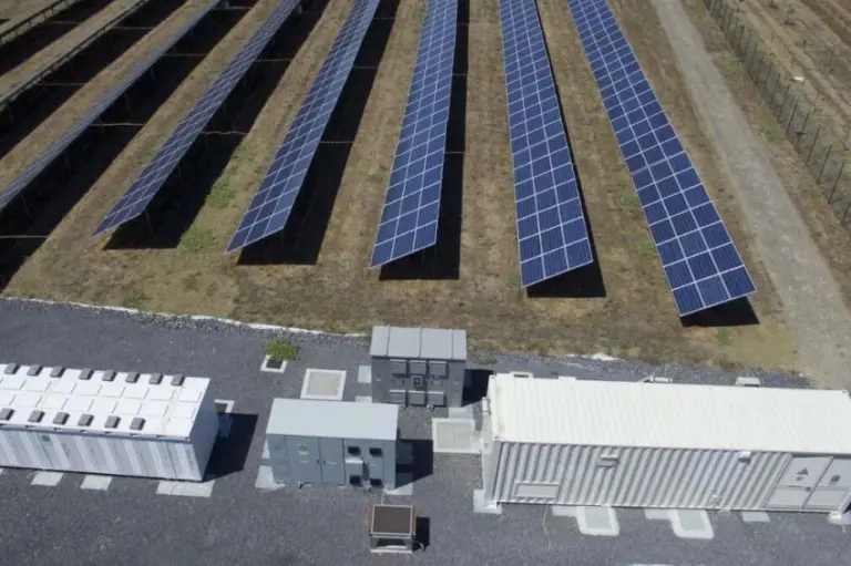 Canal Solar - Energia solar com baterias custos caíram até 46% nos últimos 5 anos, diz IRENA