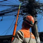 Canal Energía solar: El robo y el fraude energético incrementarán las facturas de electricidad en casi un 3 % en 2025, según ABRADEE.