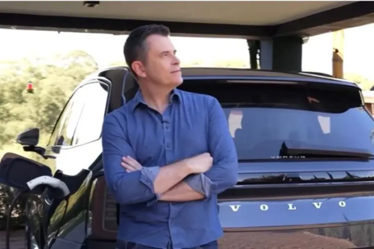 Canal Solar - Gustavo Cerbasi adota sistema de baterias SolaX Power e transforma sua casa em modelo de autossuficiência energética