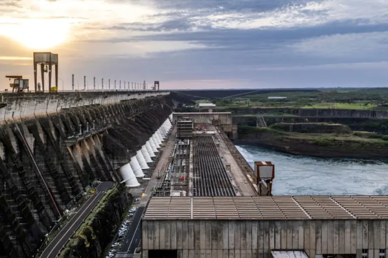 Canal Solar - Itaipu já destinou R$ 5,7 bilhões para aliviar conta de luz desde 2023