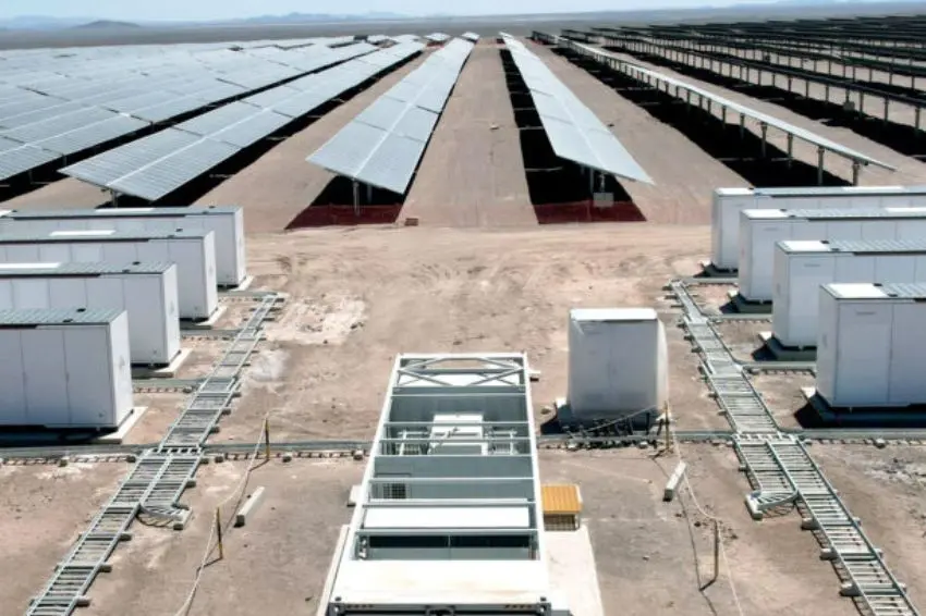 Canal Solar - MME publica diretrizes do 1º leilão de baterias do Brasil