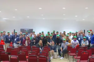 Ourolux realiza nova etapa do roadshow "Venda BESS na Prática" em Florianópolis