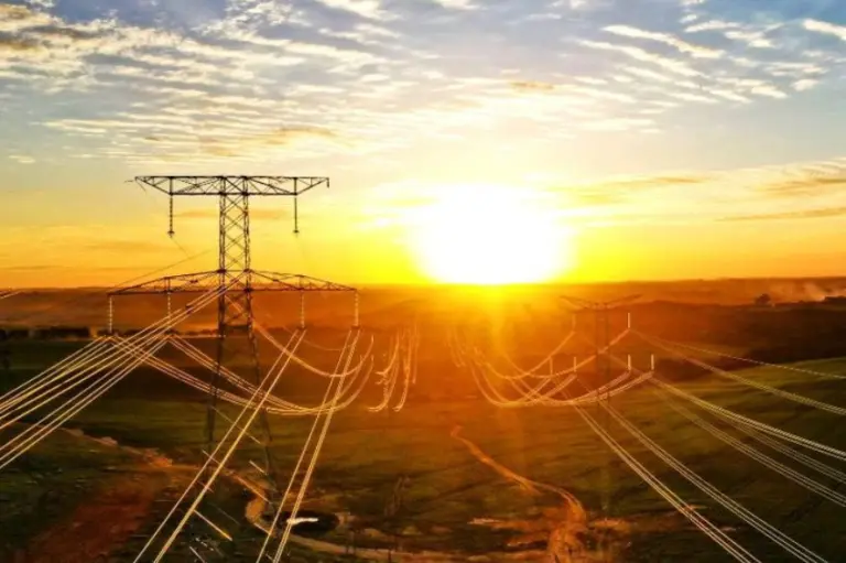 Canal Solar - Projeto de R$ 20 milhões busca aumentar escoamento de energia renovável por meio de linhas de transmissão