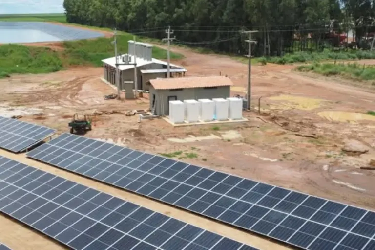 Canal Solar - Solfácil lança linha de financiamento para BESS em comércios, indústrias e agronegócio