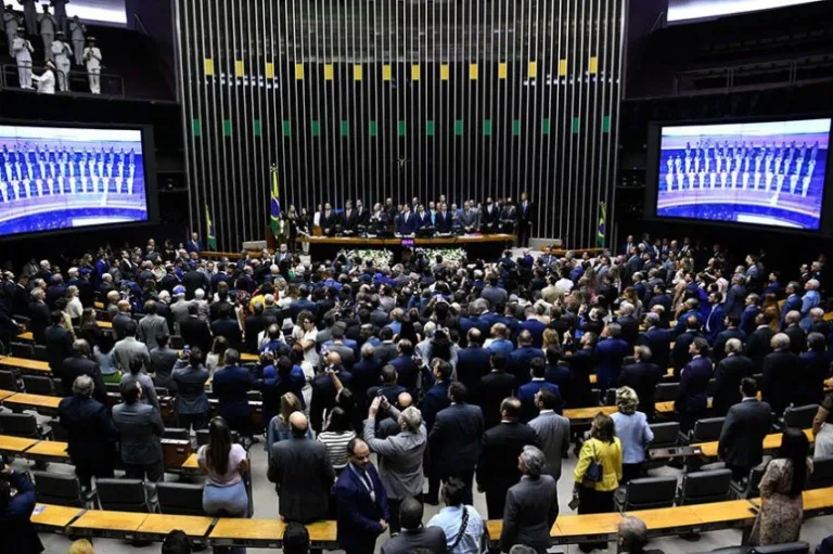Canal Solar - Congresso legisla muito sobre renováveis, mas peca na qualidade das propostas, aponta FGV