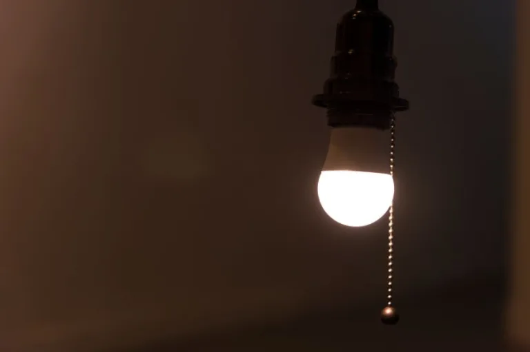 Canal Solar - Conta de luz foi o item que mais pesou no bolso dos brasileiros em junho, diz IBGE
