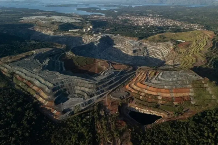 Canal Solar - O que são terras raras e qual é a sua relação às energias renováveis e o armazenamento