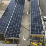 Restaurante adota carport com tecnologia DAH Solar para reduzir gastos com eletricida