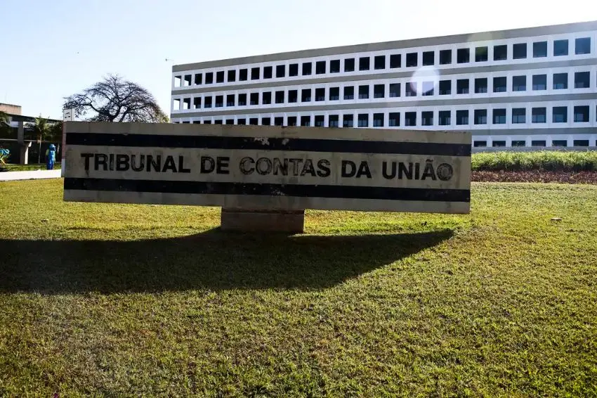 Canal Solar - TCU vai fiscalizar primeiro leilão de baterias e alerta para contratos bilionários