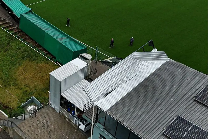 Canal Solar - Temporal causa estragos no estádio e o CT do Juventude; clube avalia impactos em sistema solars