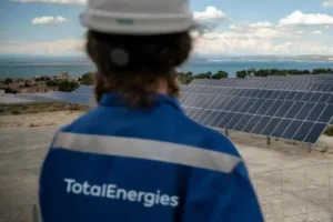 Canal Solar - TotalEnergies conclui venda de ativos de GD na Europa; foco passa a ser grandes usinas
