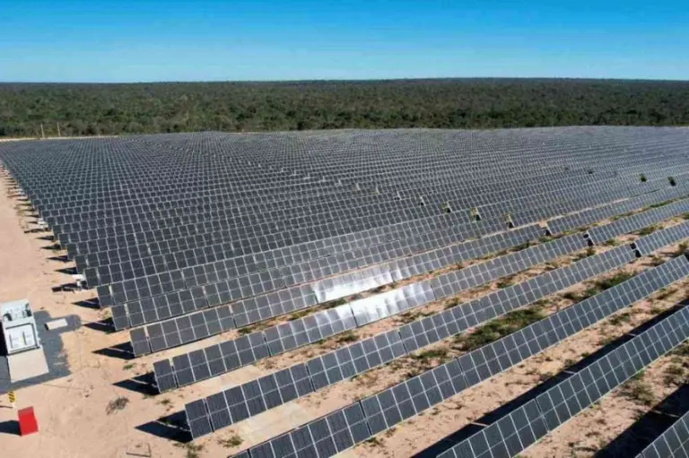 Canal Solar - Usina solar de 142 MW entra em operação em Minas Gerais